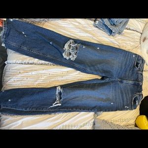 ABERCROMBIE & FITCH High Rise Mom Jeans